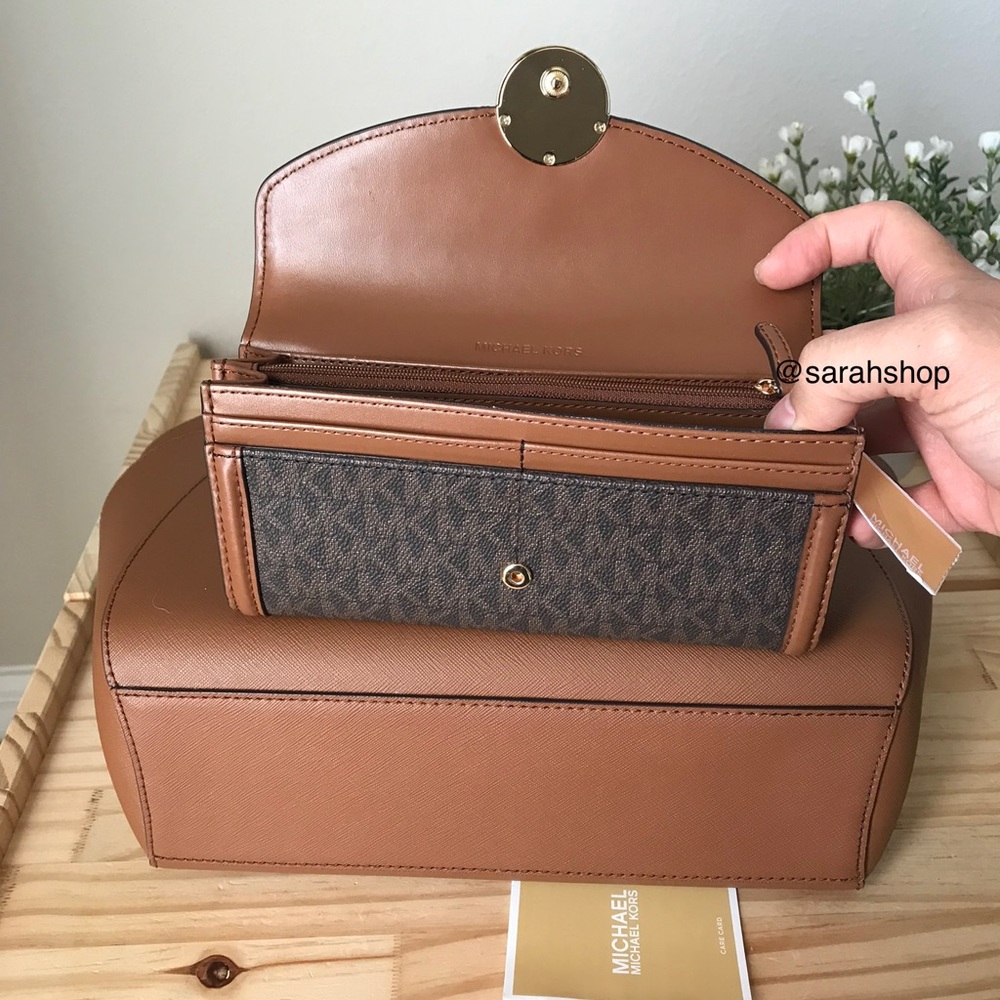 🌼Michael Kors Set - Picture 6 of 16